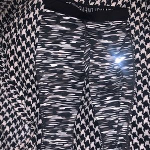 Nike Cropped Leggings